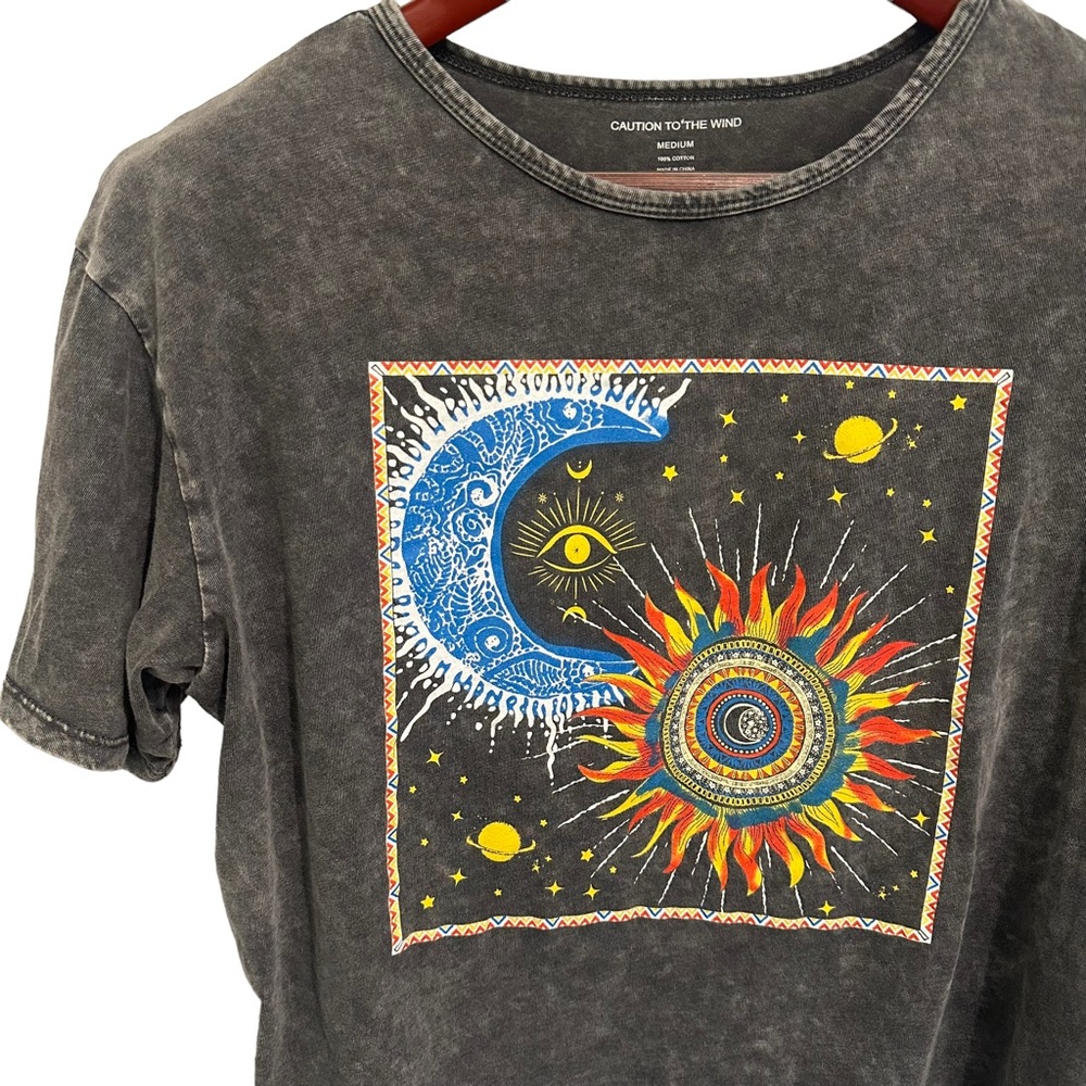Caution To The Wind Crop Tee M